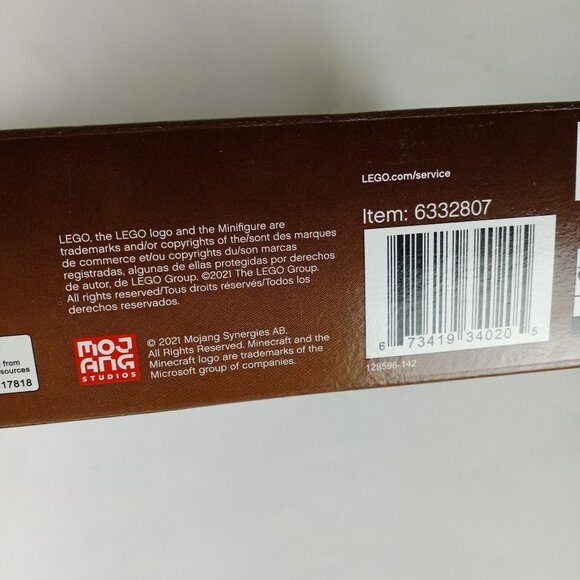 LEGO 21165 Minecraft The Bee Farm Set - NEW & Factory SEALED Box! - Picture 5 of 8